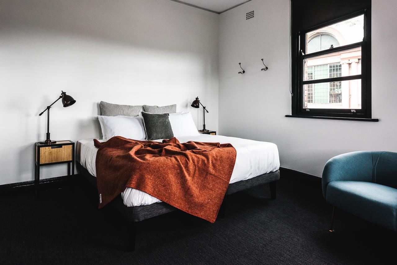 Sydney Park Hotel Room photo